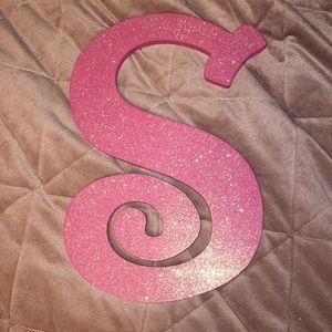 “S” pink room decor